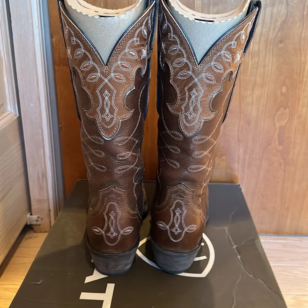 Ariat Western Boots only worn 2x for brief periods! - Picture 7 of 7